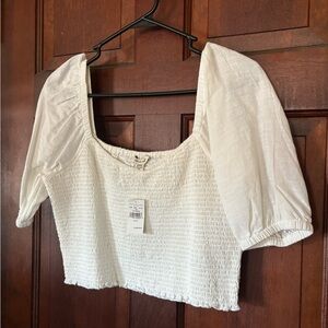 NWT white puff sleeve crop top